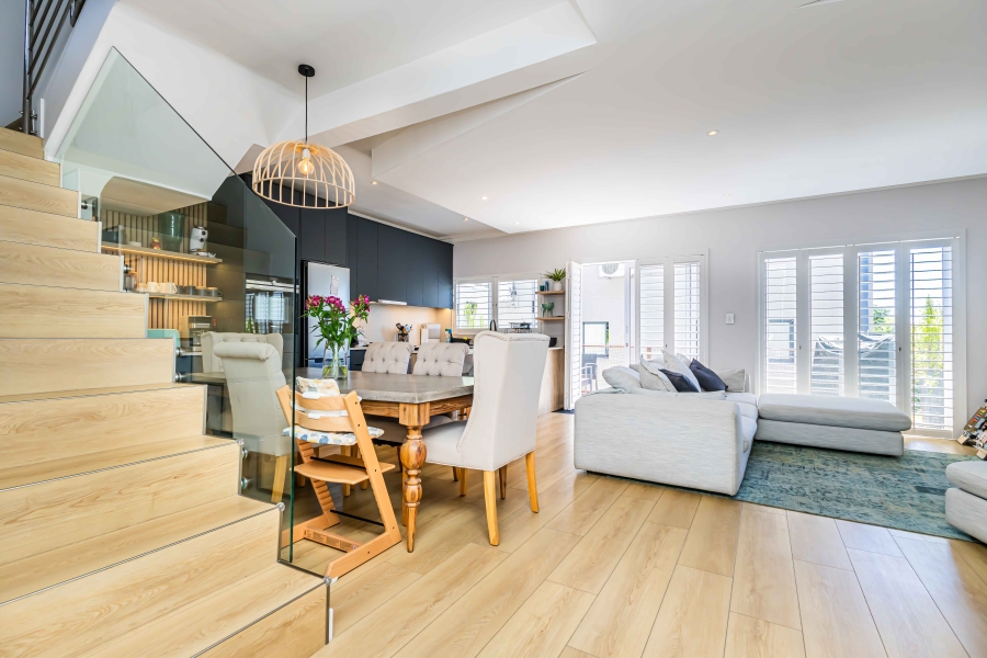 4 Bedroom Property for Sale in Sea Point Western Cape